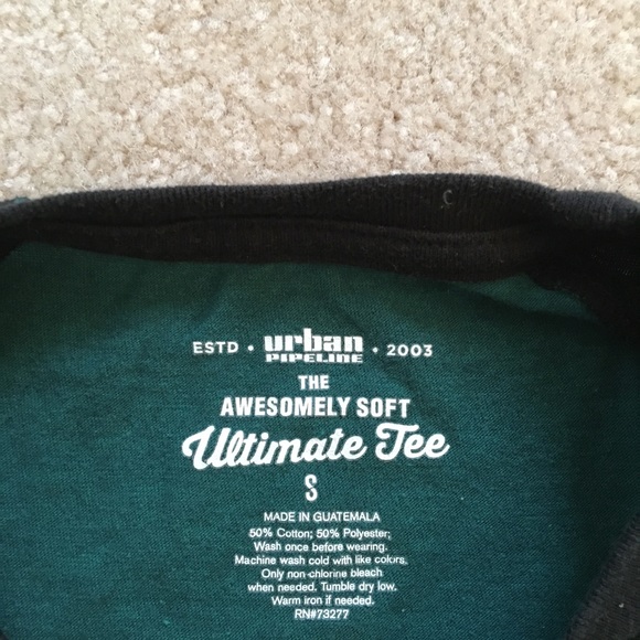 Men’s Green long sleeve - Picture 2 of 2